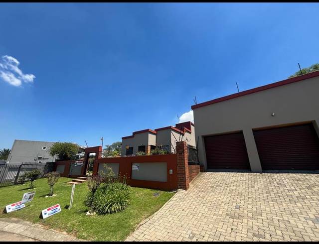 3 BEDROOM HOUSE FOR SALE IN WINCHESTER HILLS EXT 3